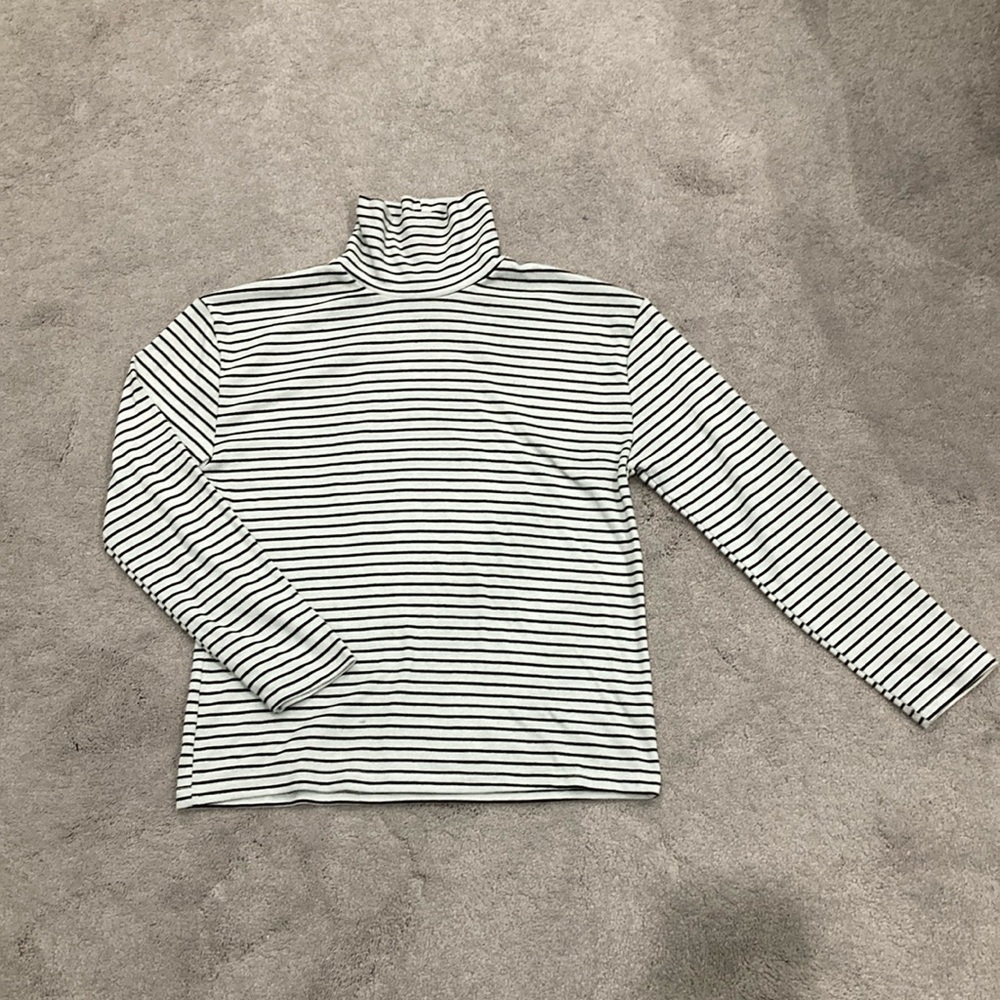 Black and White Striped Long Sleeve Top